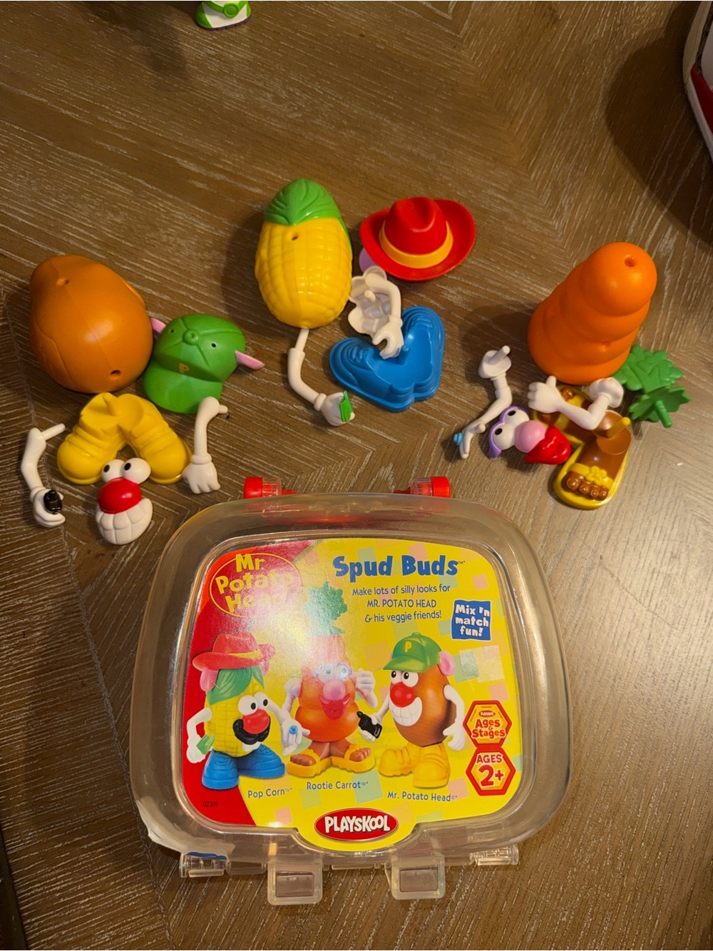 Mr. Potato Head Spud's Buds w/Carrying Case  Playskool  3 Figures